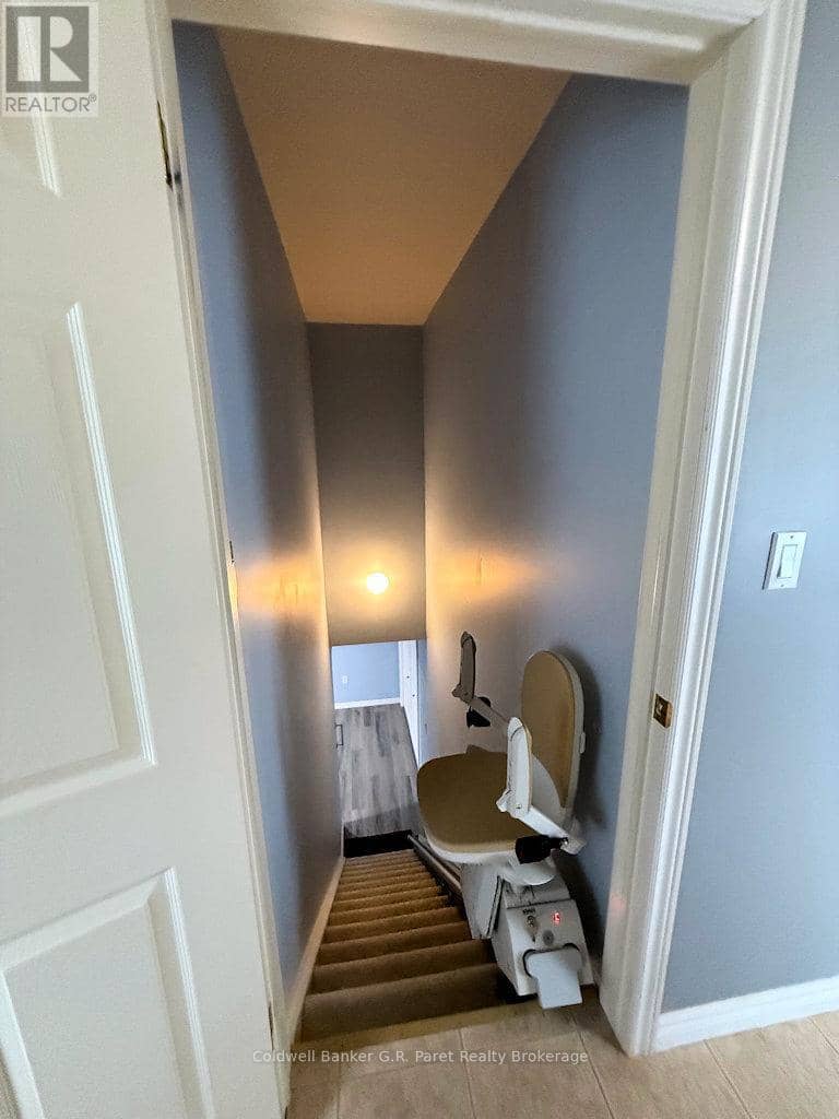 224 Baldwin Street — photo 15 of 22