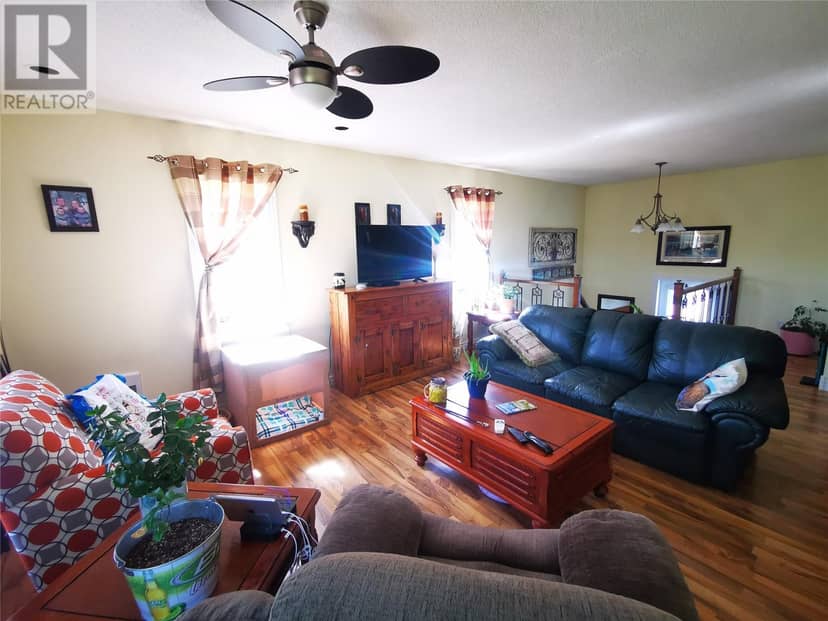 474 Main Street — photo 16 of 40