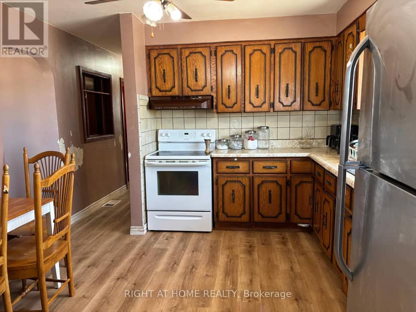 1224 Dunsmure Road — photo 8 of 20