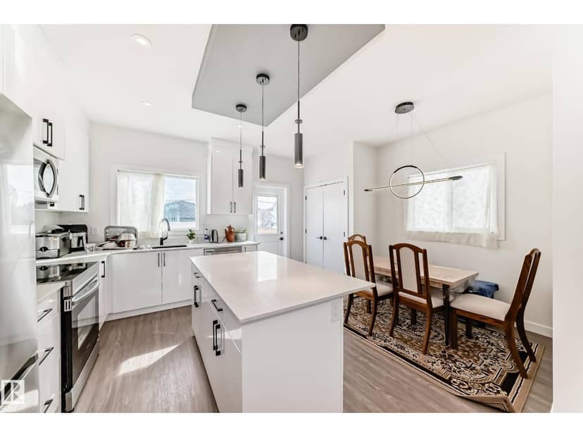 12435 47 ST NW NW — photo 16 of 40