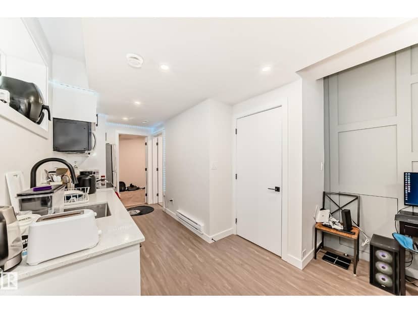 12435 47 ST NW NW — photo 37 of 40