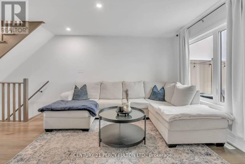 89 Fairlane Avenue — photo 14 of 40