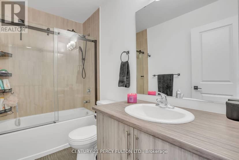 89 Fairlane Avenue — photo 21 of 40