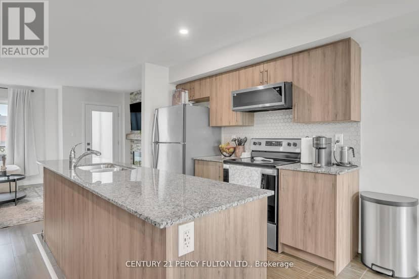 89 Fairlane Avenue — photo 4 of 40