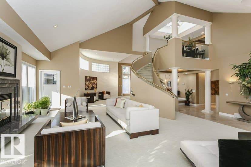 11 Wellington Cr NW — photo 14 of 40