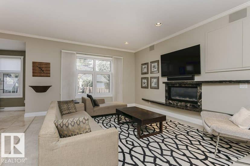 11 Wellington Cr NW — photo 25 of 40