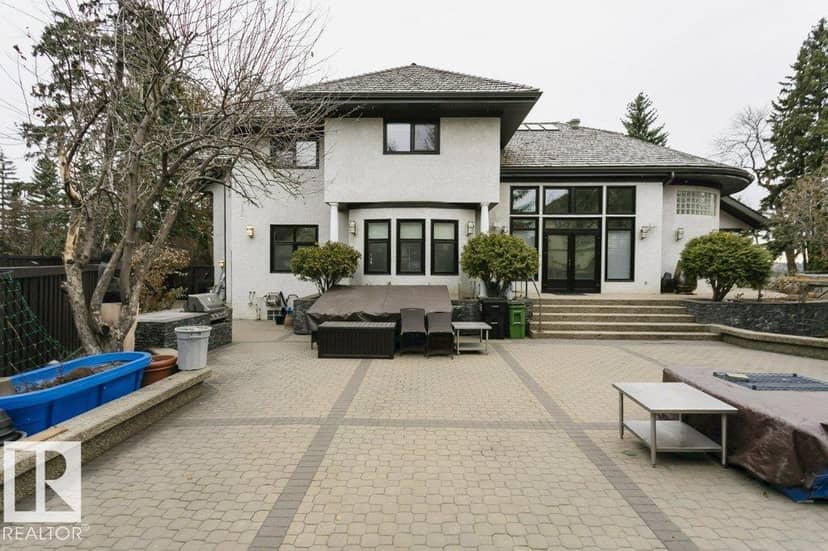 11 Wellington Cr NW, Edmonton, photo 4