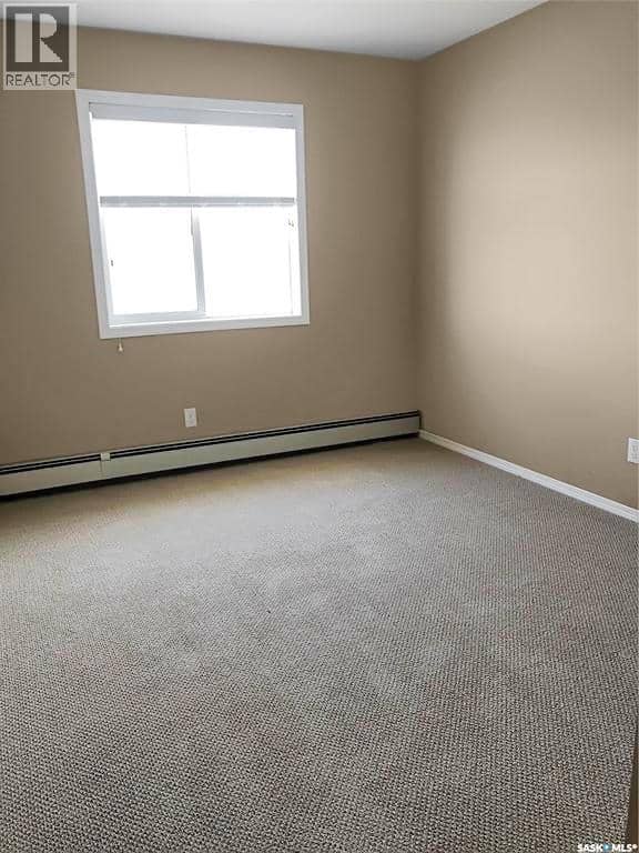 3 & 4 825 Gladstone STREET E — photo 10 of 35