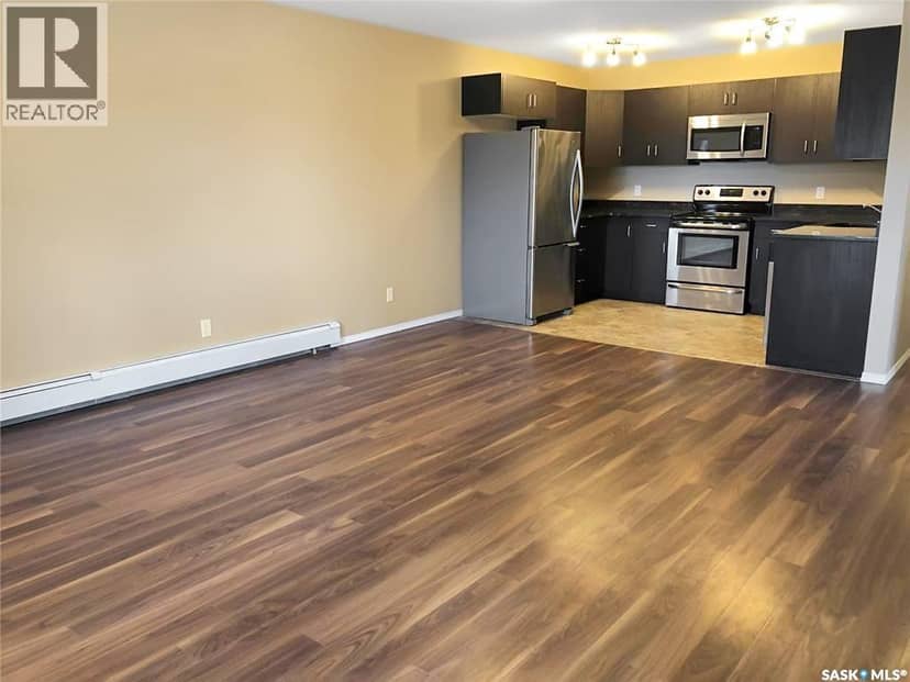 3 & 4 825 Gladstone STREET E — photo 13 of 35