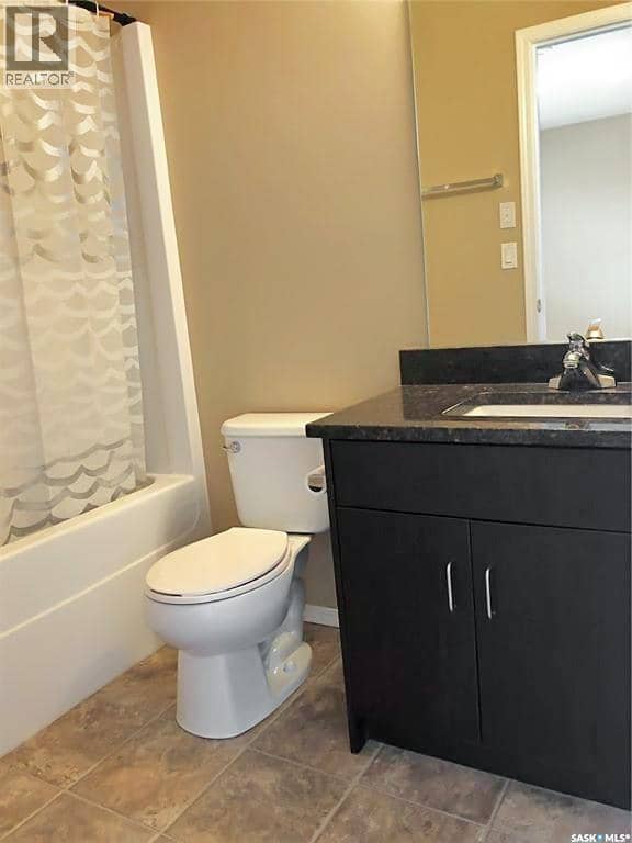 3 & 4 825 Gladstone STREET E — photo 19 of 35