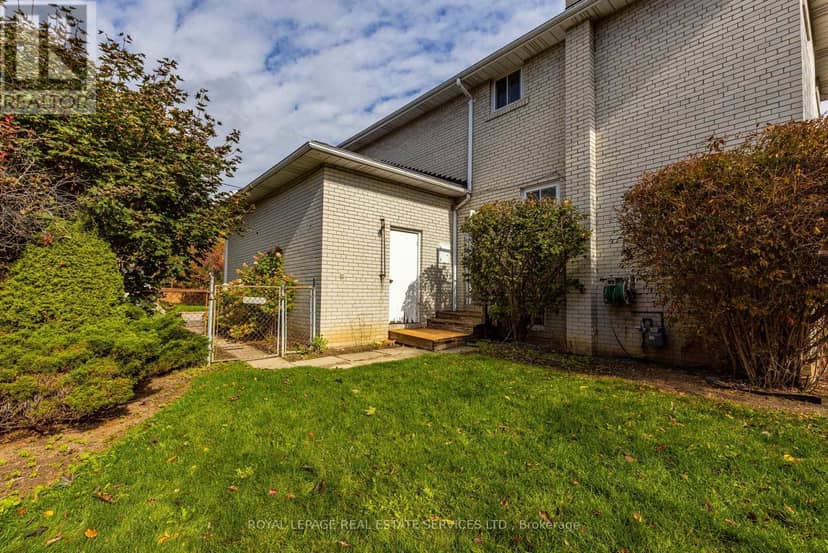 29 Doverwood Court — photo 32 of 36