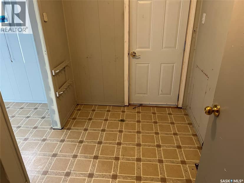101 2nd AVENUE E — photo 20 of 36