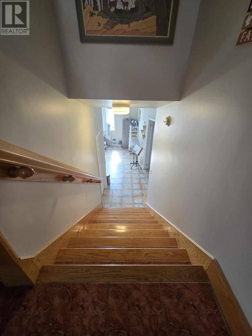 44 Neck Road — photo 14 of 26