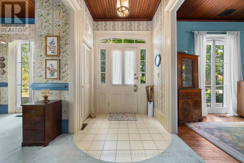103 Bridge Street, Prince Edward County, photo 6