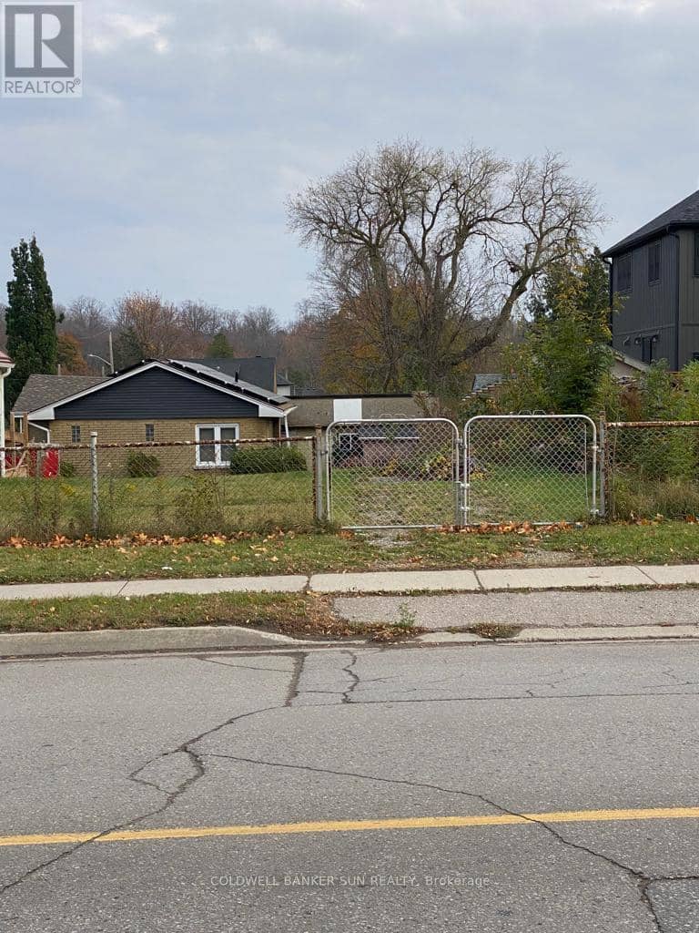 449 York Road — photo 1 of 2