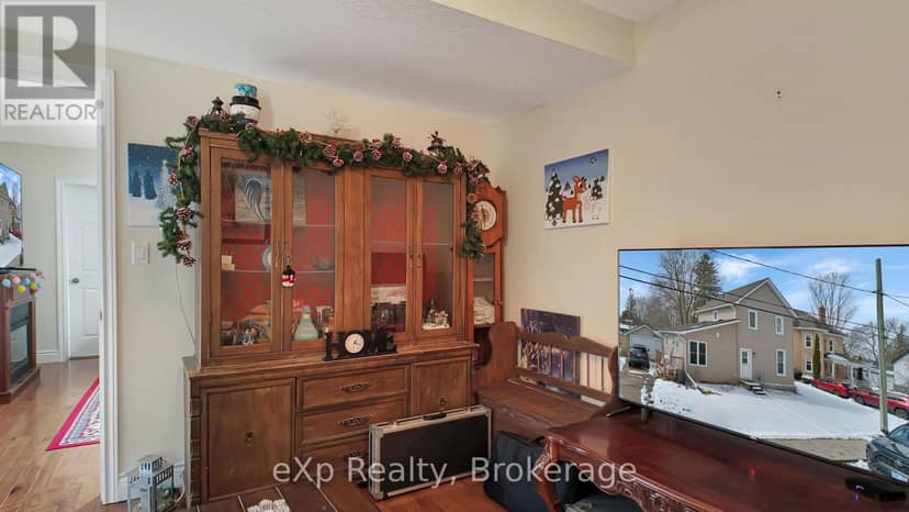 370 6th Avenue — photo 21 of 34