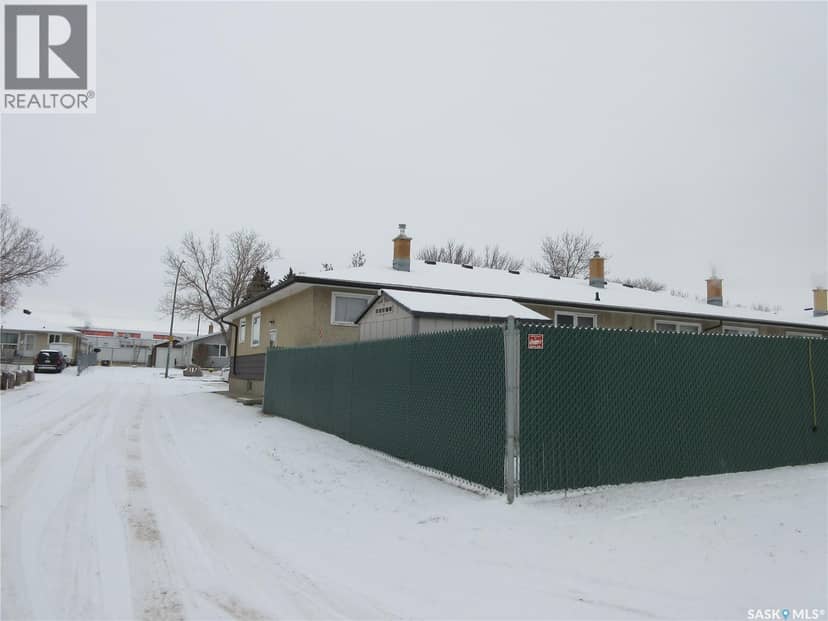 182 Rothwell CRESCENT — photo 6 of 18