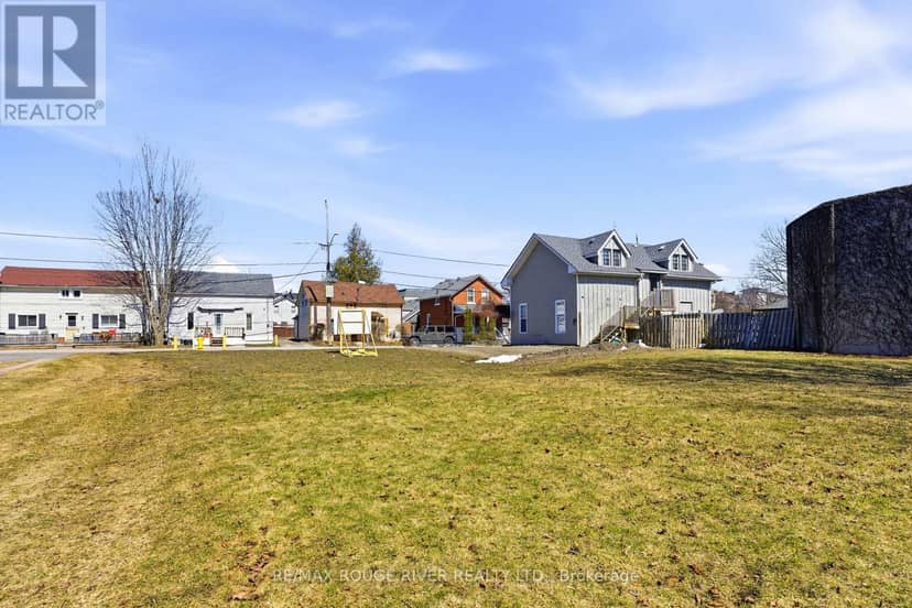 93 Albert Street — photo 10 of 13