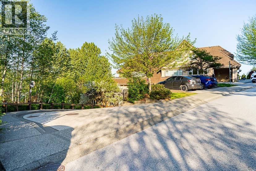 303 160 SHORELINE CIRCLE, Port Moody, photo 3