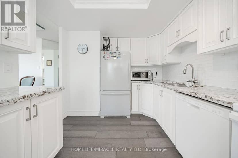 1802 - 8 Lisa Street — photo 31 of 40
