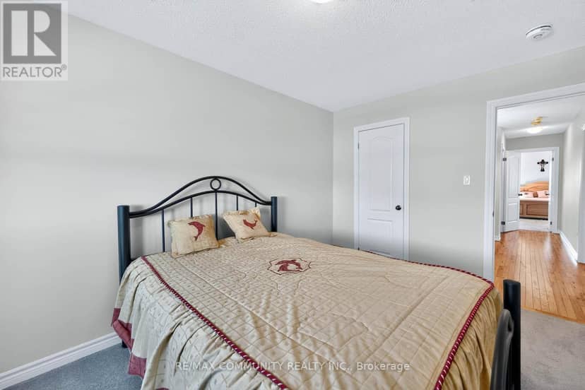 1228 Peelar Crescent — photo 18 of 27