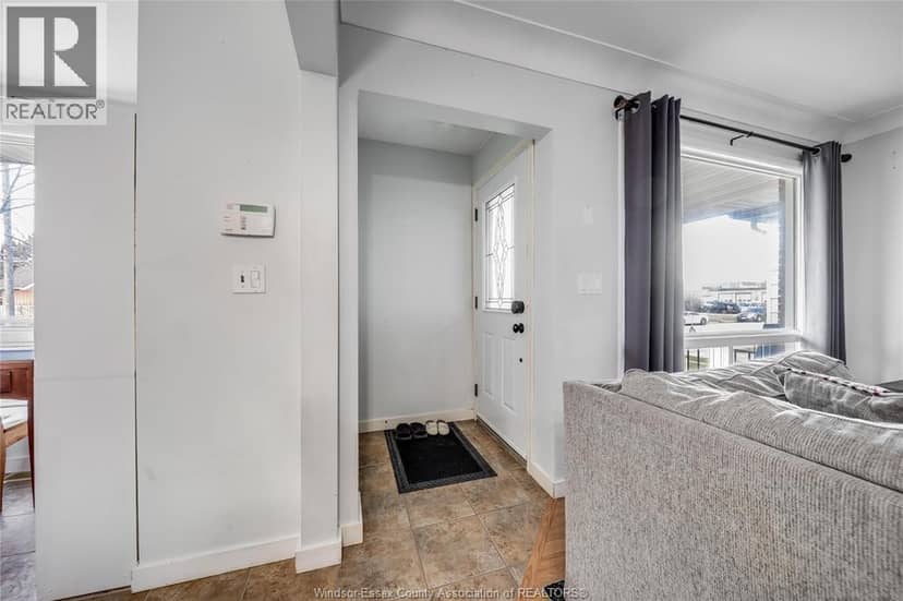 2340 George Avenue — photo 4 of 39