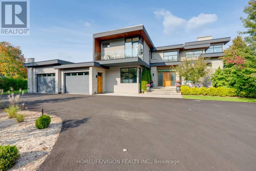 43 Ogden Crescent — photo 1 of 40