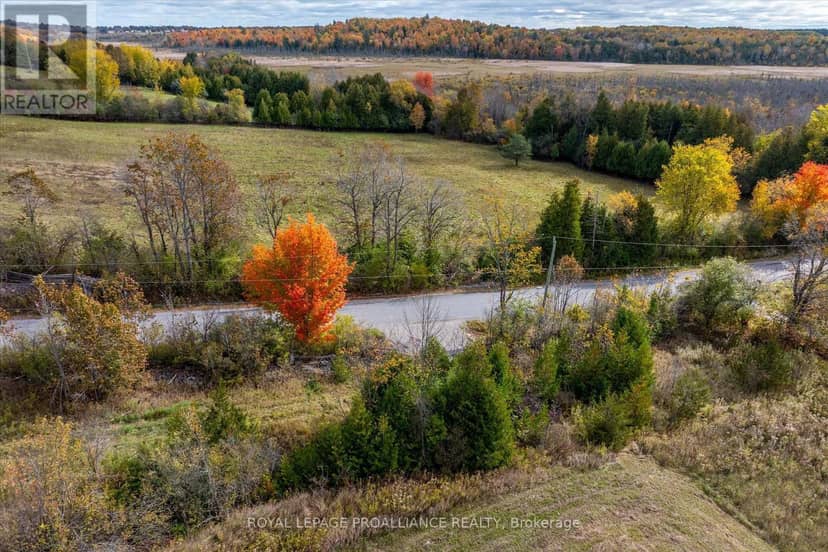 Lot Centre Line — photo 23 of 31