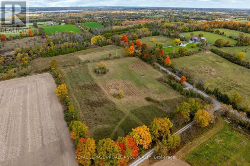 Lot Centre Line — photo 6 of 31