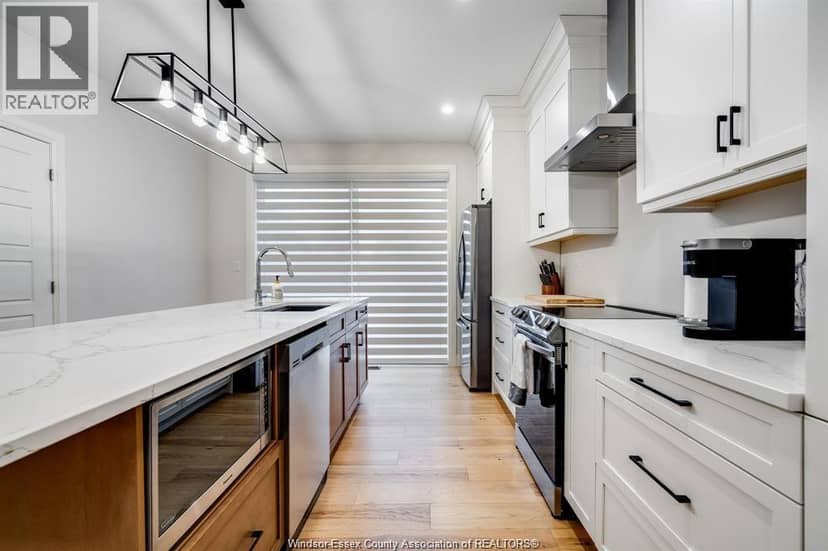 241 Robinson Avenue — photo 11 of 40