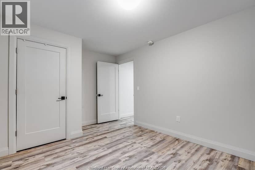 241 Robinson Avenue — photo 36 of 40