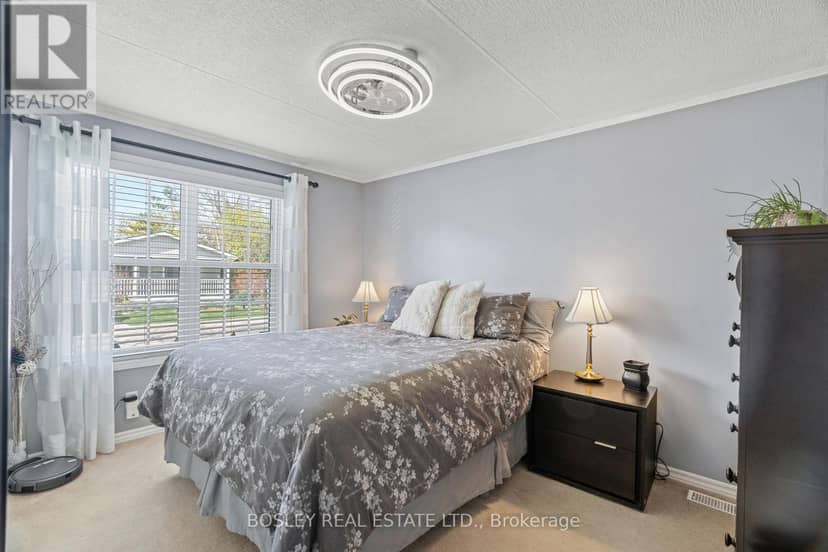 29 Rowan Rd - 77307 Bluewater Highway — photo 13 of 33