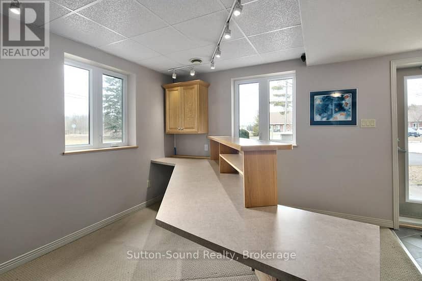 660 Main Street — photo 16 of 39