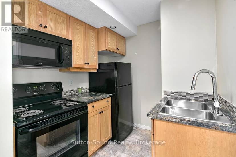660 Main Street — photo 26 of 39