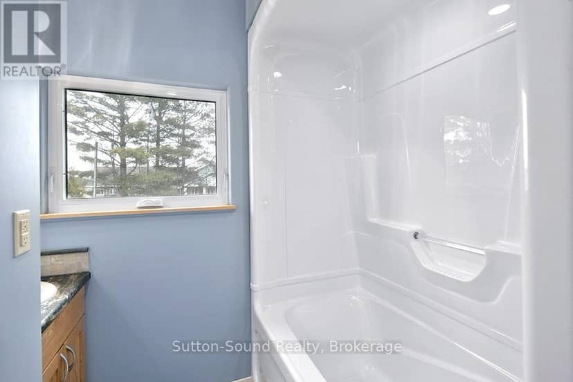 660 Main Street — photo 28 of 39