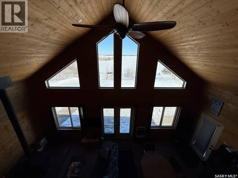 Cabin in Reynolds Bay, Nemeiben Lake — photo 16 of 40