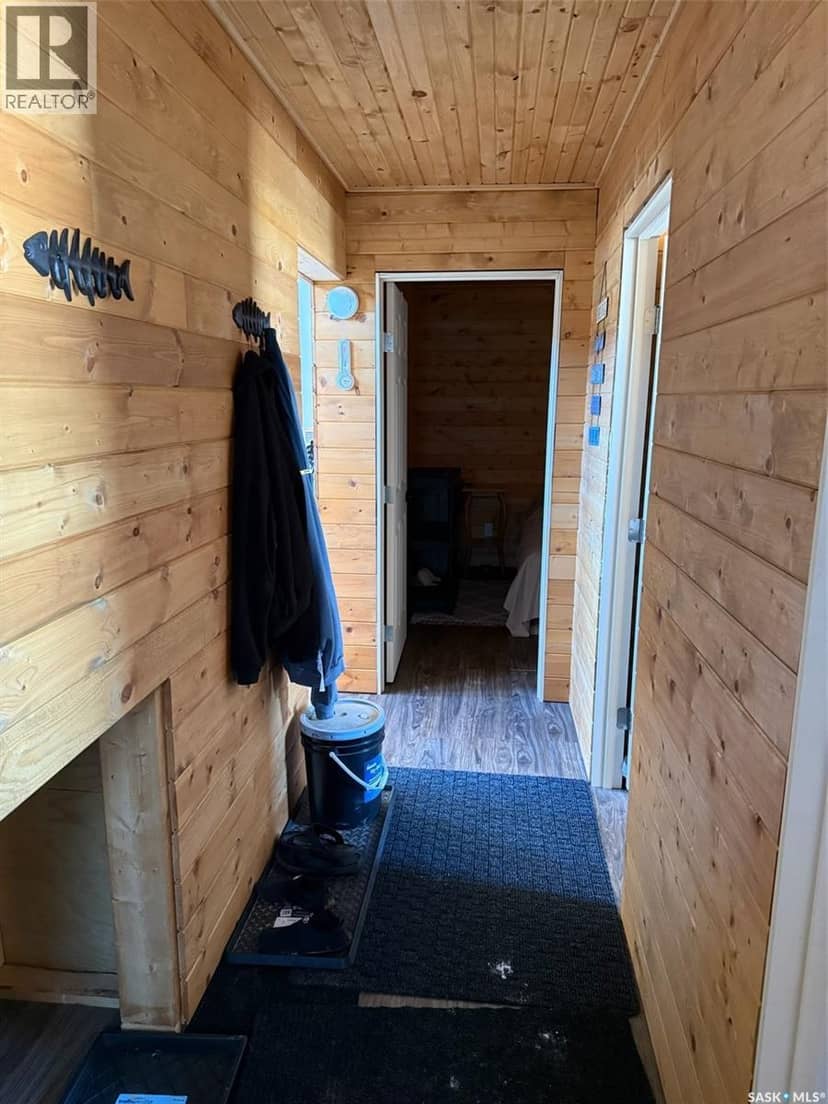 Cabin in Reynolds Bay, Nemeiben Lake — photo 23 of 40