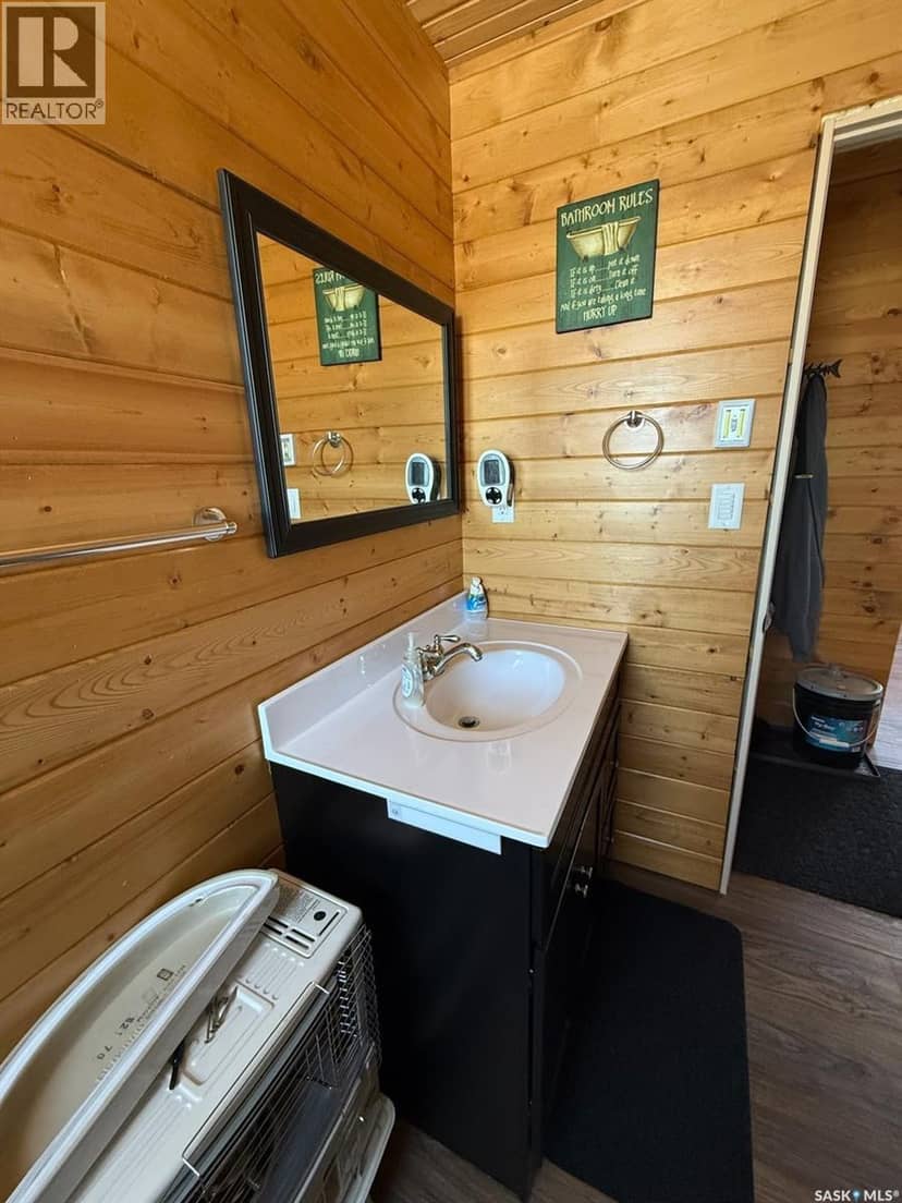 Cabin in Reynolds Bay, Nemeiben Lake — photo 26 of 40