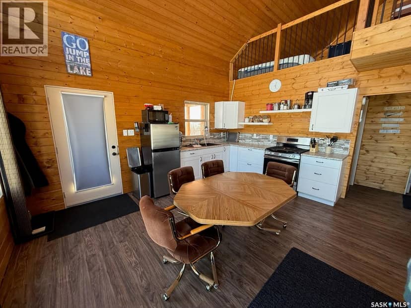Cabin in Reynolds Bay, Nemeiben Lake, Northern Admin District, photo 4