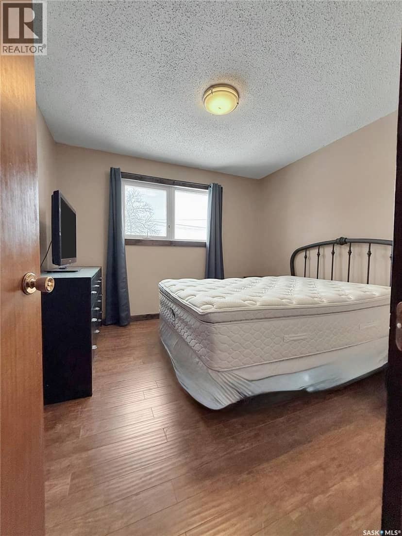 206 Pitt STREET — photo 14 of 28