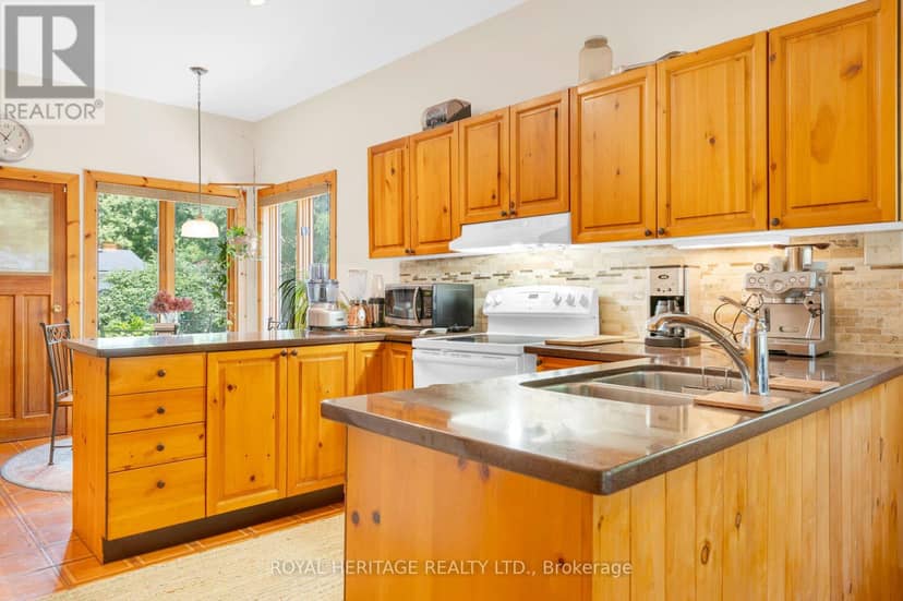 141 Foster Avenue — photo 15 of 37