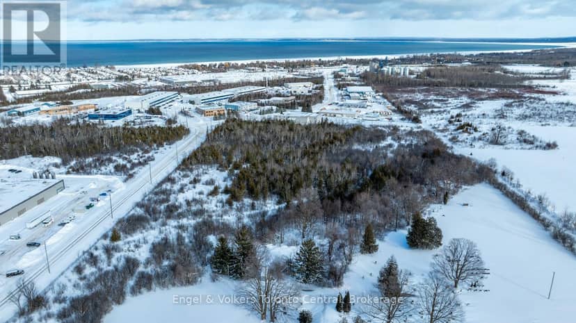 401 Raglan Street — photo 12 of 15
