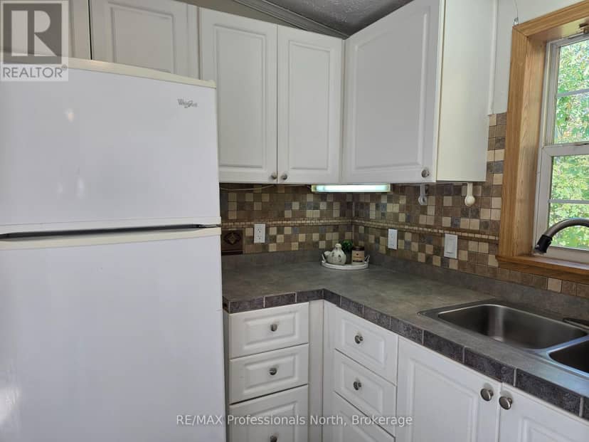 1013 Seventh Lane — photo 13 of 27