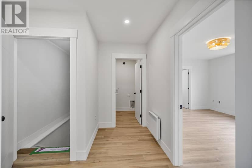 54 Alice Avenue — photo 18 of 40