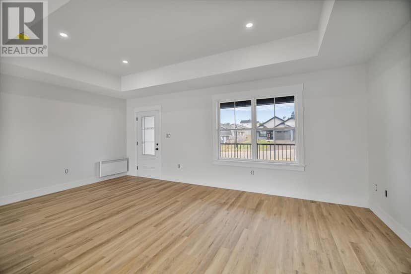 54 Alice Avenue — photo 4 of 40