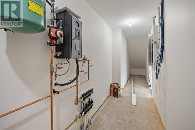 56 Alice Avenue — photo 37 of 40