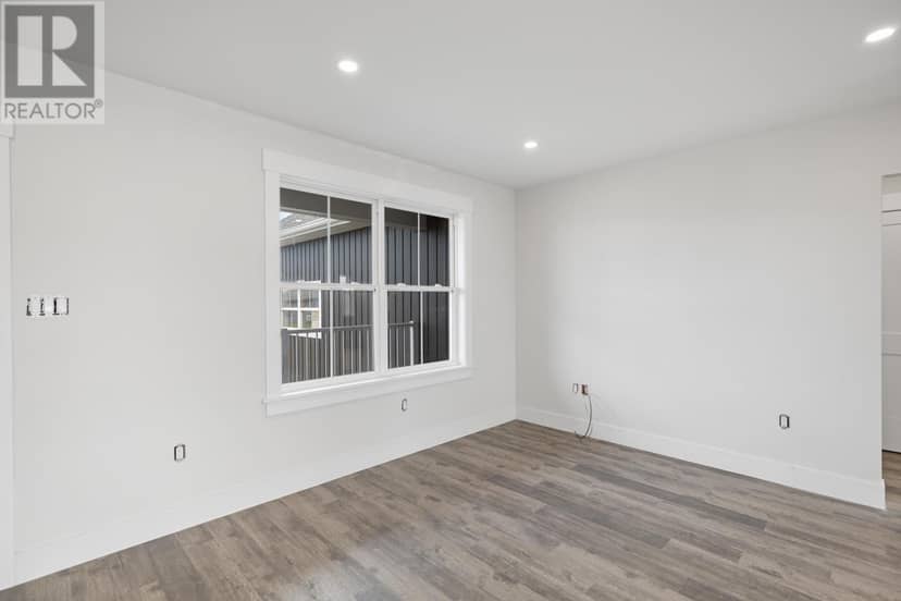 56 Alice Avenue — photo 7 of 40