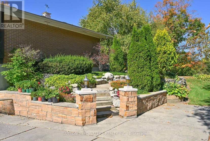 16735 Mississauga Road — photo 32 of 40