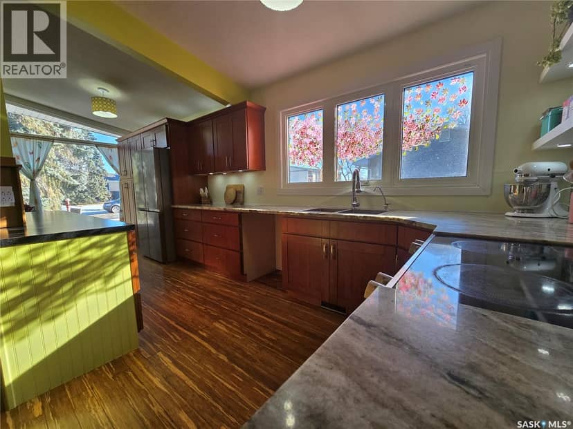 531 Scott STREET — photo 4 of 40