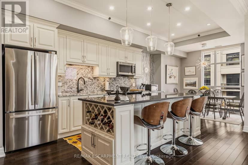 PH1 - 90 Charlton Avenue W, Hamilton, photo 6